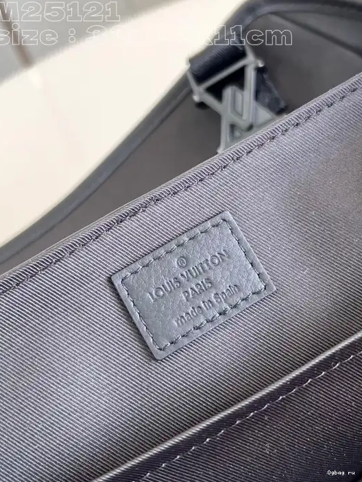 Messenger PM-33*22.5*11CM VUITTON Voyager LOUIS 0324
